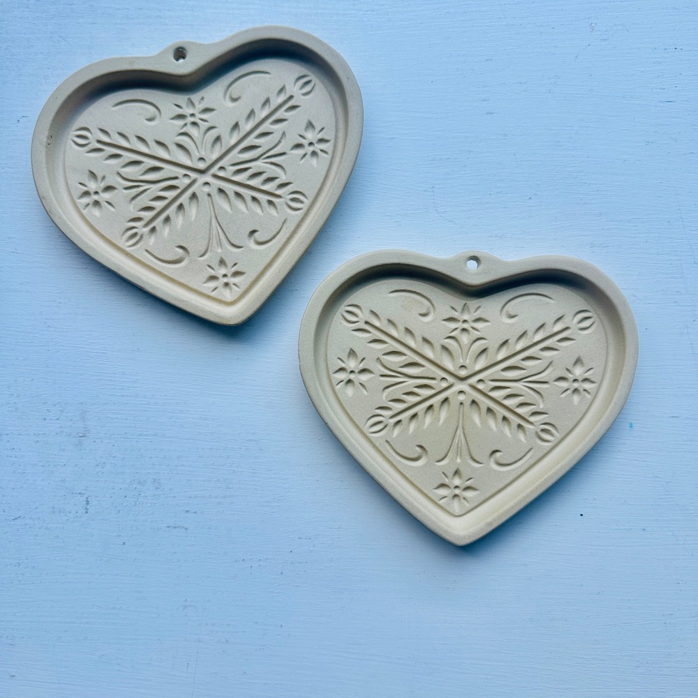 Set of 2 Pampered Chef Anniversary Heart Stoneware Cookie Molds 2000 USA Floral